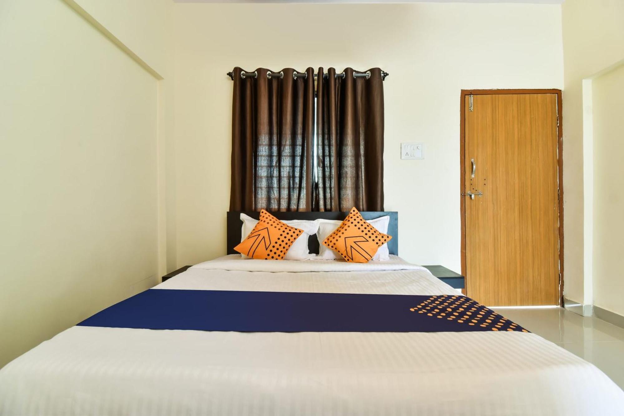 Spot On Carnival Resorts Rāipur Buitenkant foto