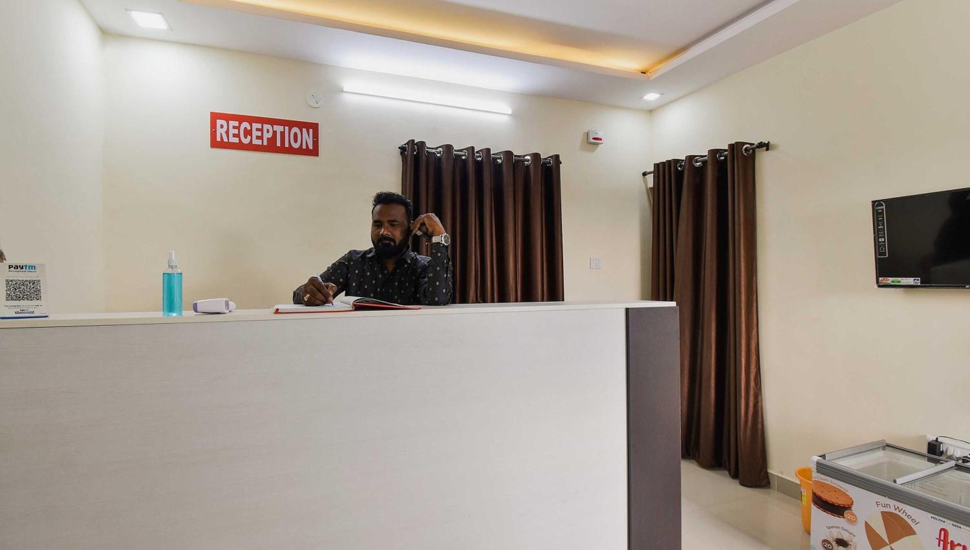 Spot On Carnival Resorts Rāipur Buitenkant foto