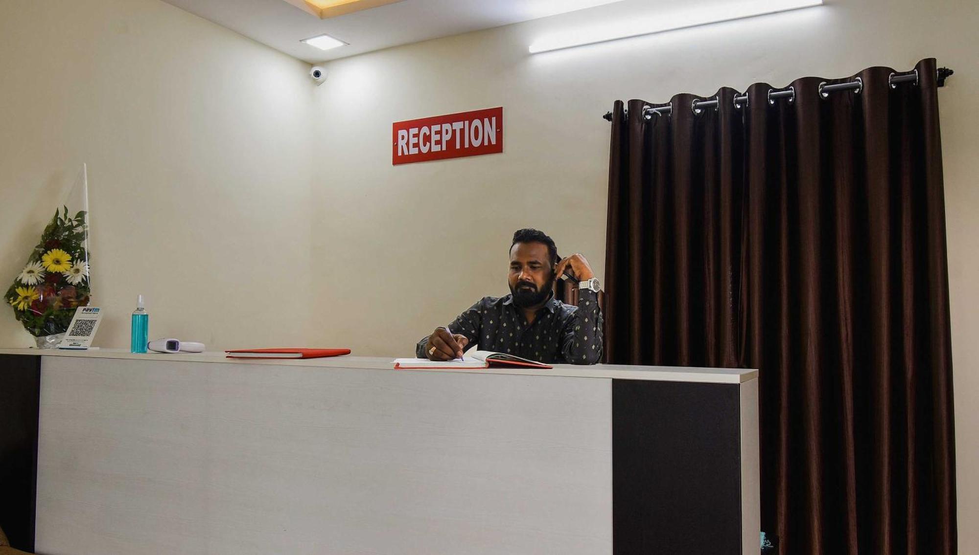 Spot On Carnival Resorts Rāipur Buitenkant foto